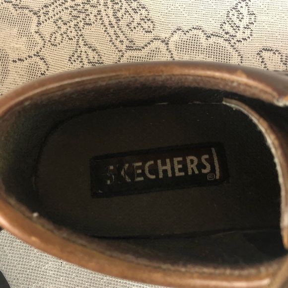 SHOES - Men\'s Skechers brown leather Oxford lace up shoes. Size 9